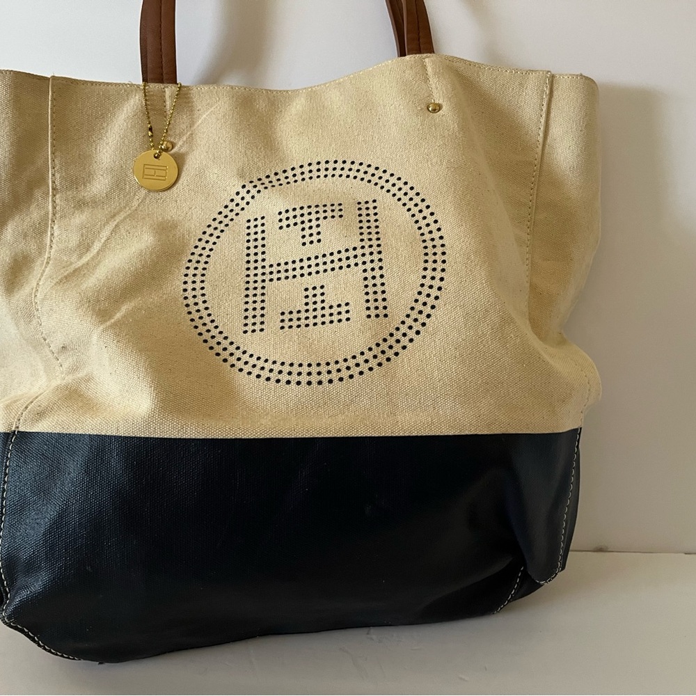 Tommy Hilfiger Canvas & Vinyl Tote Bag Travel Bag Tommy Hilfiger Bag gold charm - Picture 9 of 16